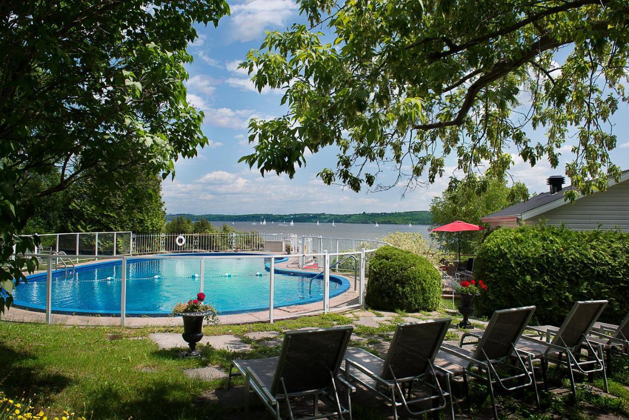 Goeliche Hotel Et Appartement Saint-Laurent-de-l'ile d'Orleans Экстерьер фото